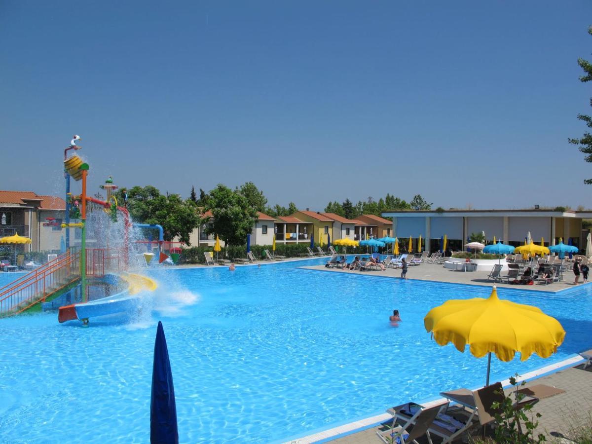 Apartment Belvedere Village-4 By Interhome Castelnuovo del Garda Bagian luar foto