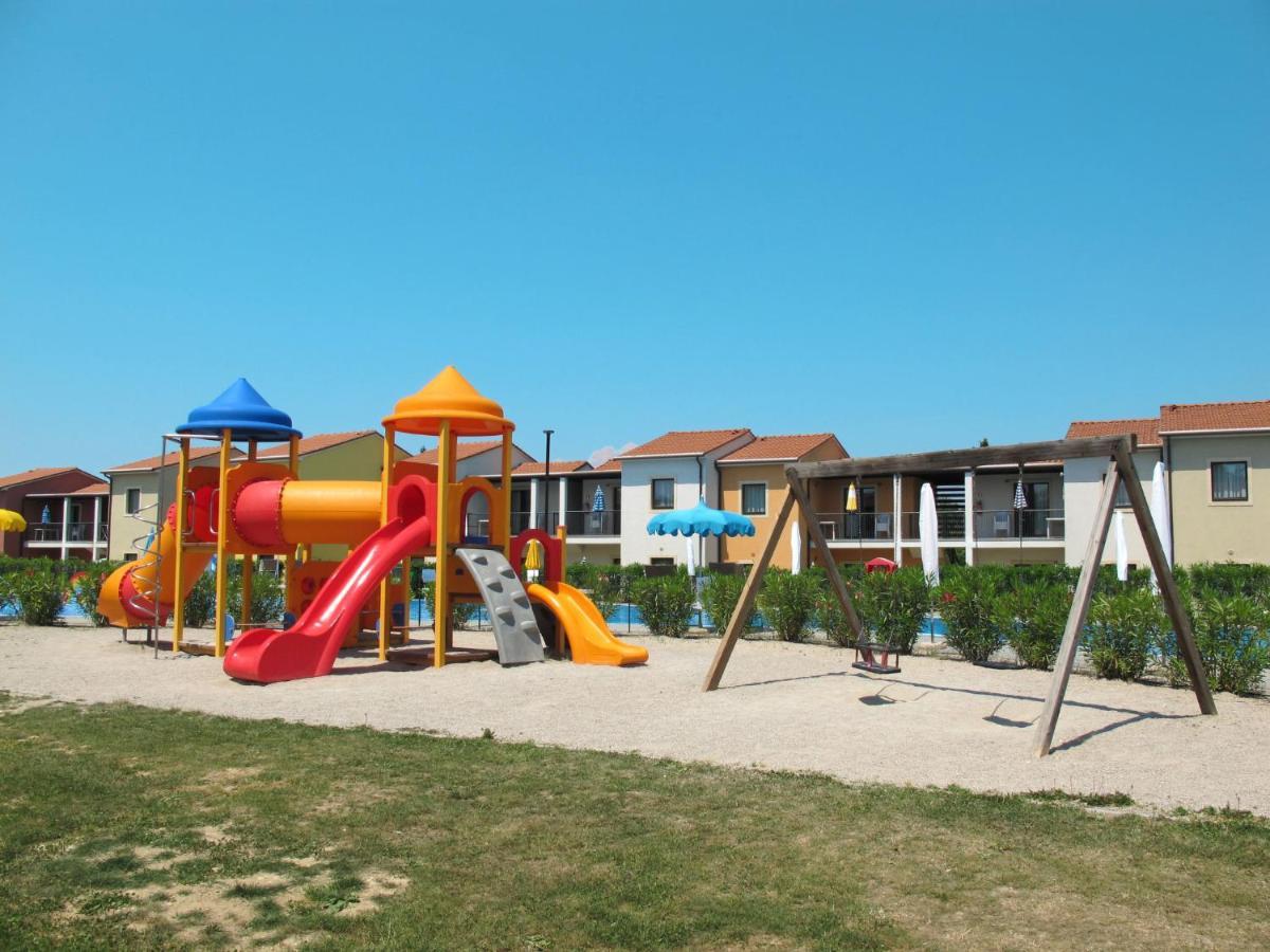 Apartment Belvedere Village-4 By Interhome Castelnuovo del Garda Bagian luar foto