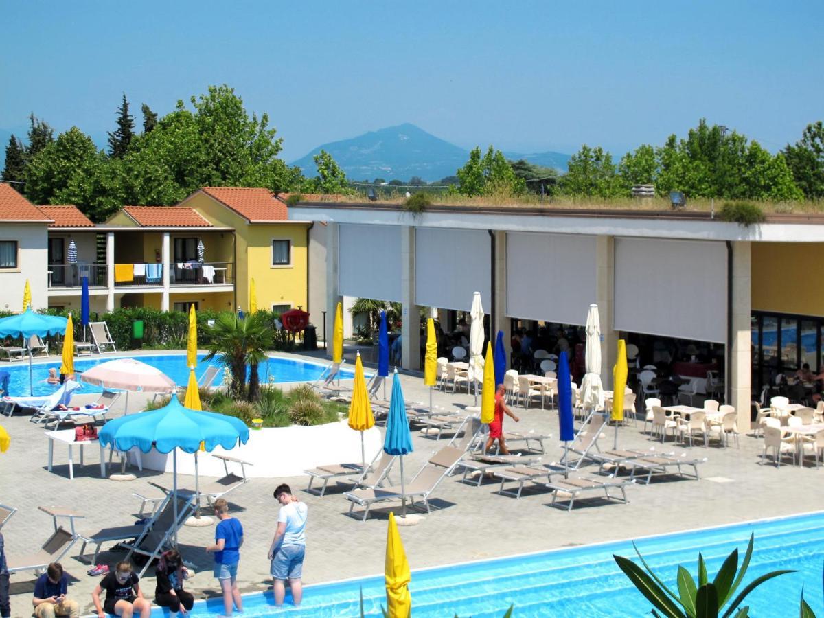 Apartment Belvedere Village-4 By Interhome Castelnuovo del Garda Bagian luar foto