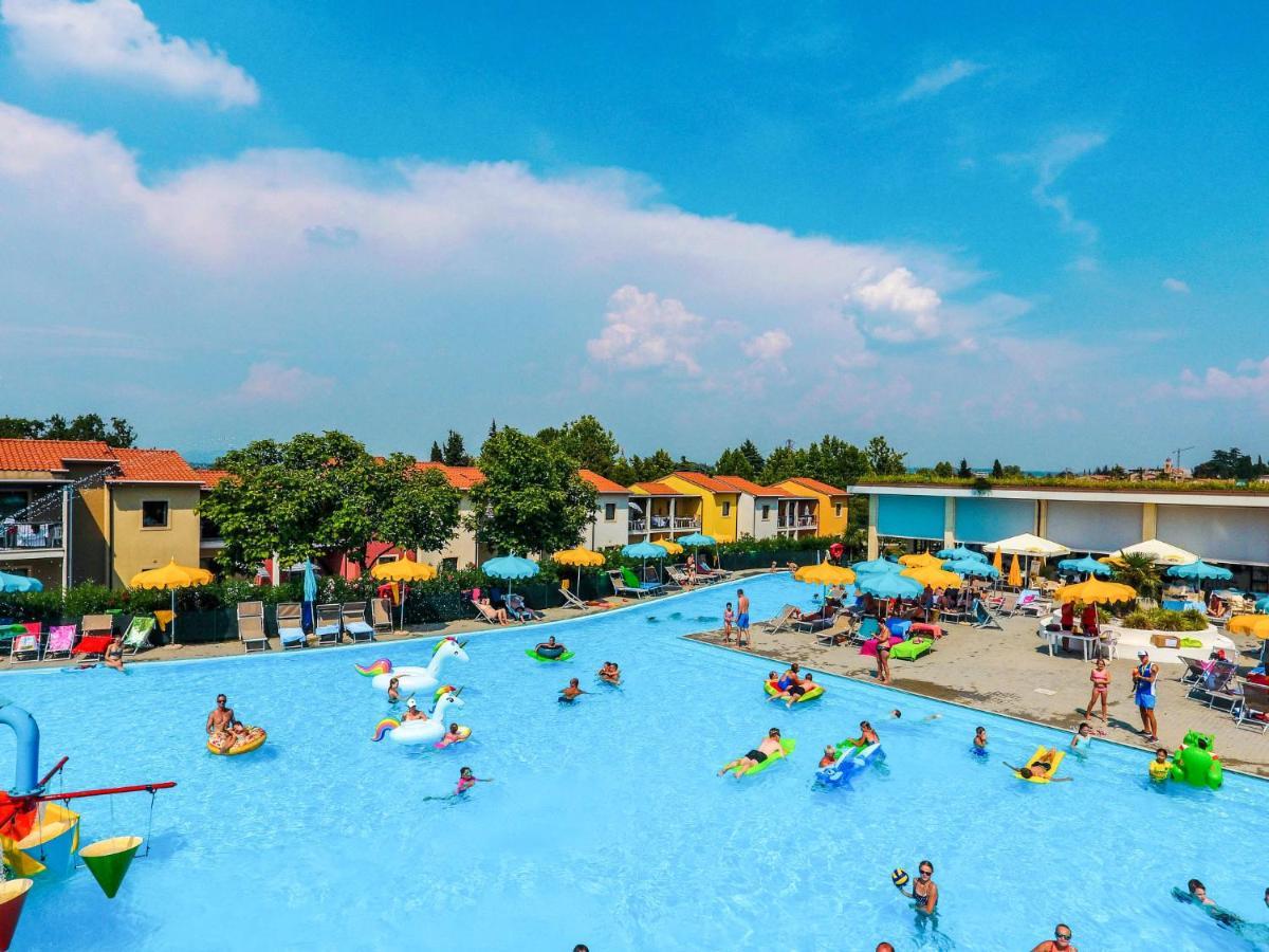Apartment Belvedere Village-4 By Interhome Castelnuovo del Garda Bagian luar foto