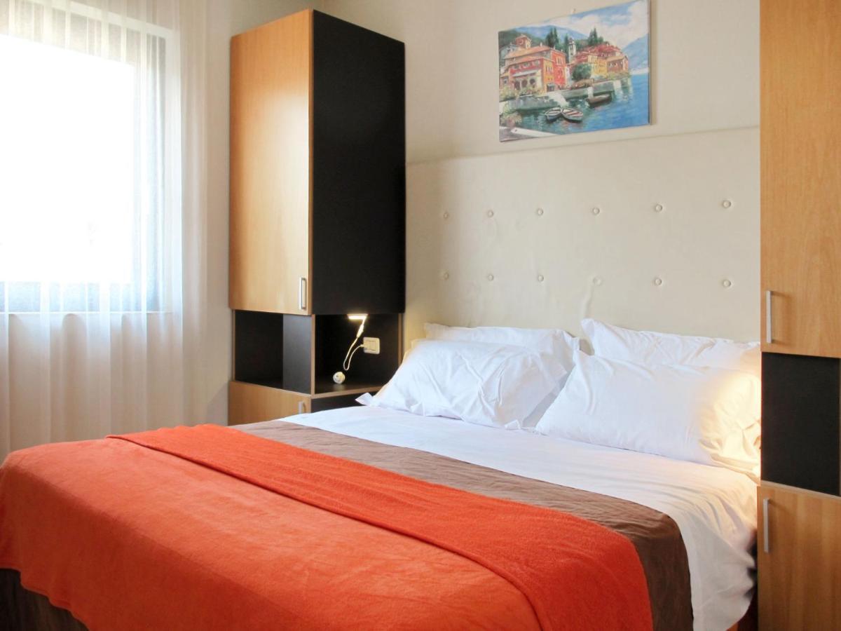 Apartment Belvedere Village-4 By Interhome Castelnuovo del Garda Bagian luar foto