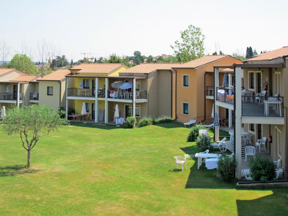 Apartment Belvedere Village-4 By Interhome Castelnuovo del Garda Bagian luar foto